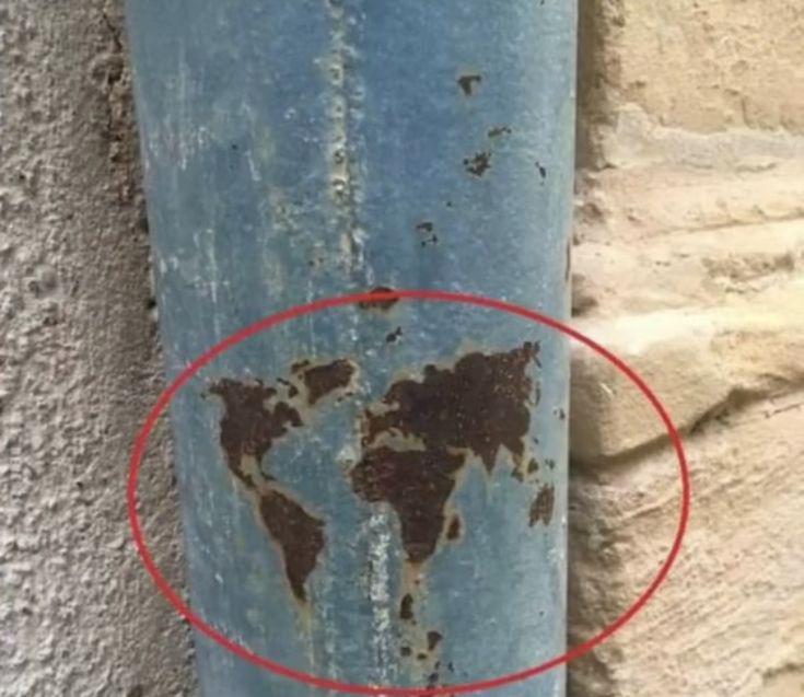 Pole Map of Earth's Geographic Poles Pole Map of Earth's Geographic Poles